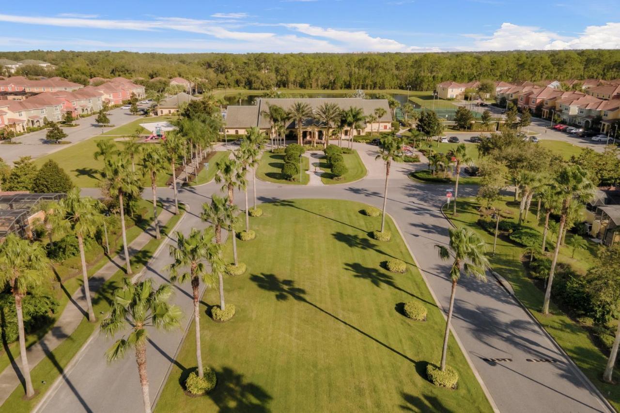Light Yellow Home Lift Your Mood Near Disney 5Beds Kissimmee Εξωτερικό φωτογραφία